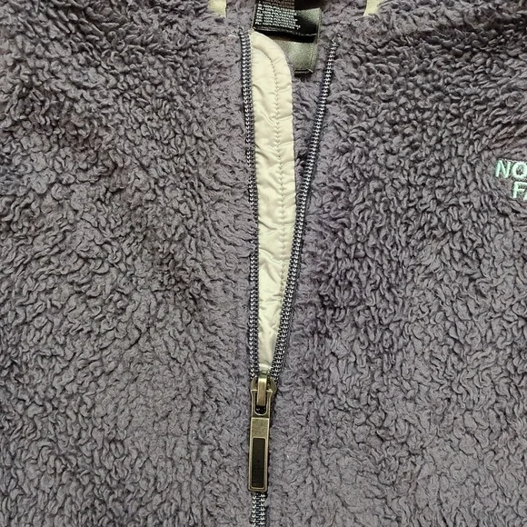 The North Face Purple Teddy Jacket, Sherpa Ladies Jacket, Size X-Small - Picture 4 of 7